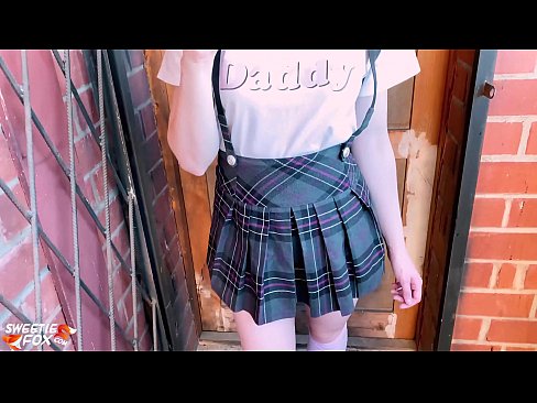 ❤️ 女子校生は授業の代わりに彼女のペニスを深く吸ってファックする。 ハードポルノ ❌️❤