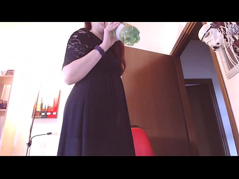 ❤️ スケベで甘美なパンティが大好きな従順な奴隷が、この動画を見てオナニーを強要される! ハードポルノ ❌️❤